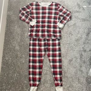 Burt’s Bees Holiday Pajama Set